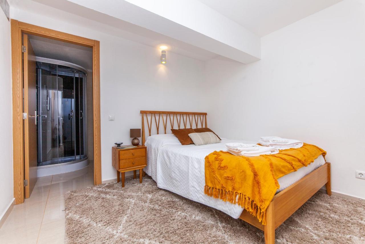 A19 -Tangerine Apartment In ラゴス エクステリア 写真